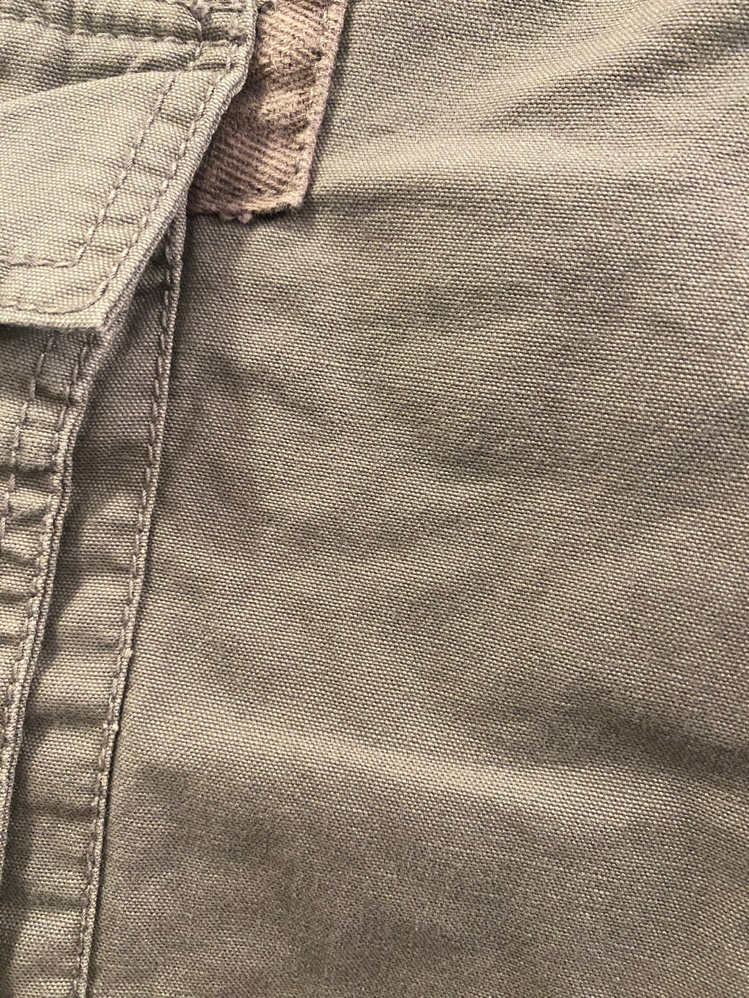 Grey cargo shorts image indicator(4)