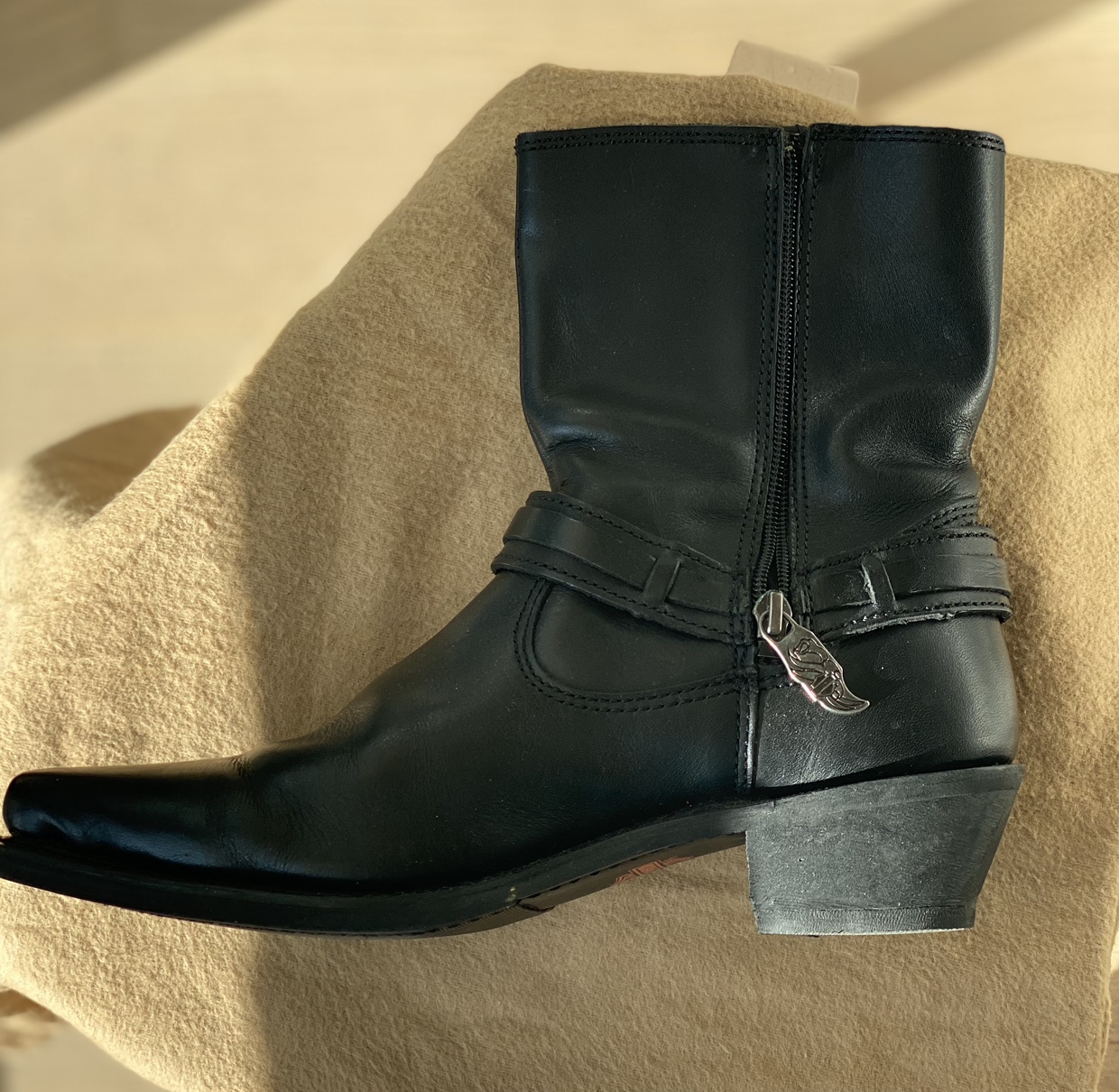 Harley -Davidson leather boots size 8US image indicator(2)