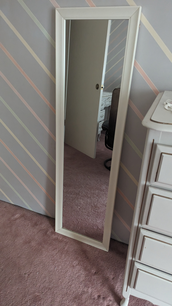 free furniture - photo 5