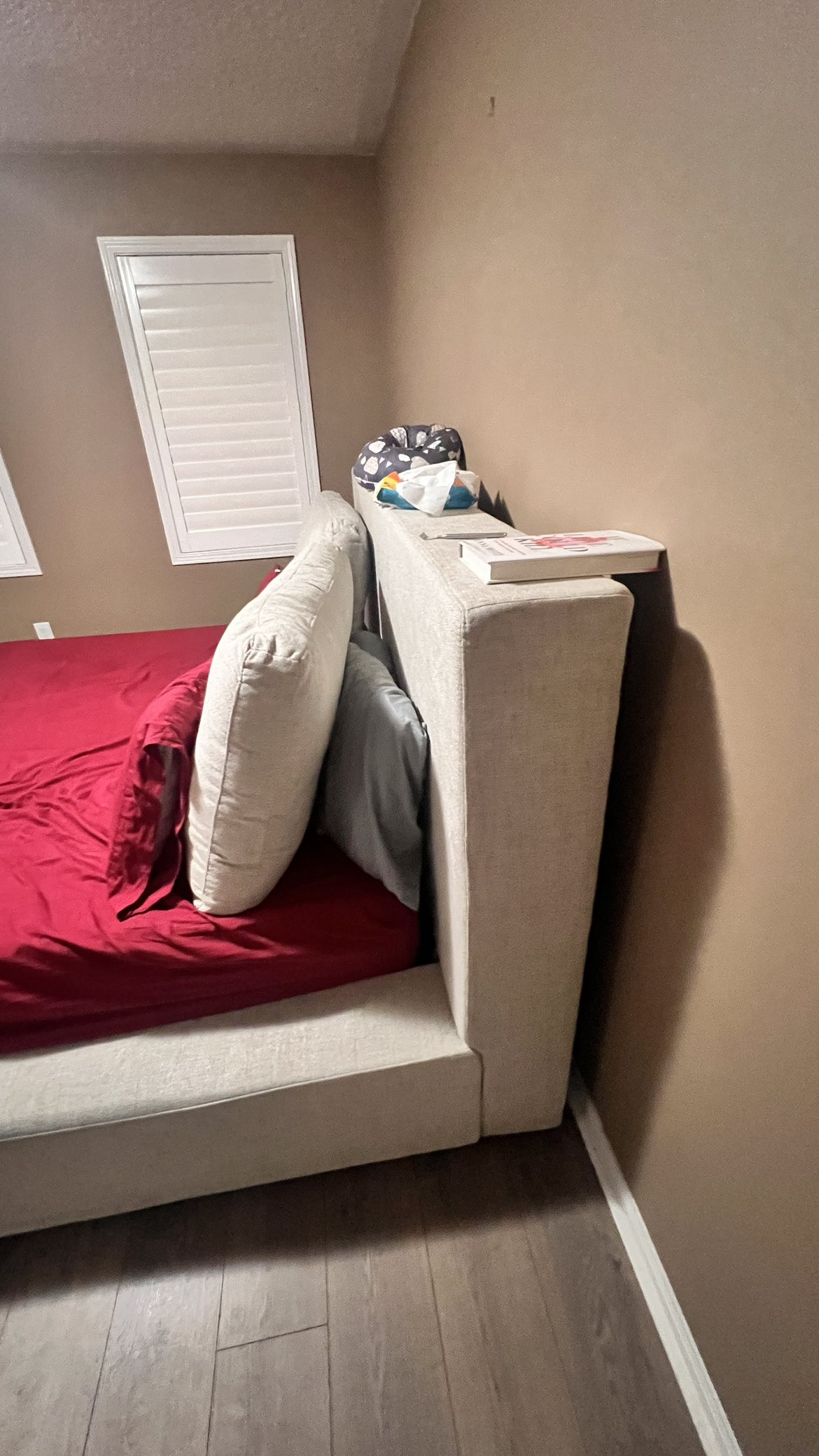 King size bed | bought from Ashley homes 5 month old only - photo 4