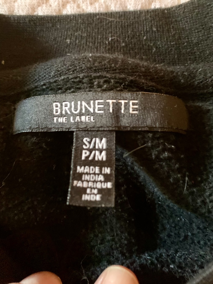 2 sweatshirts image indicator(2)