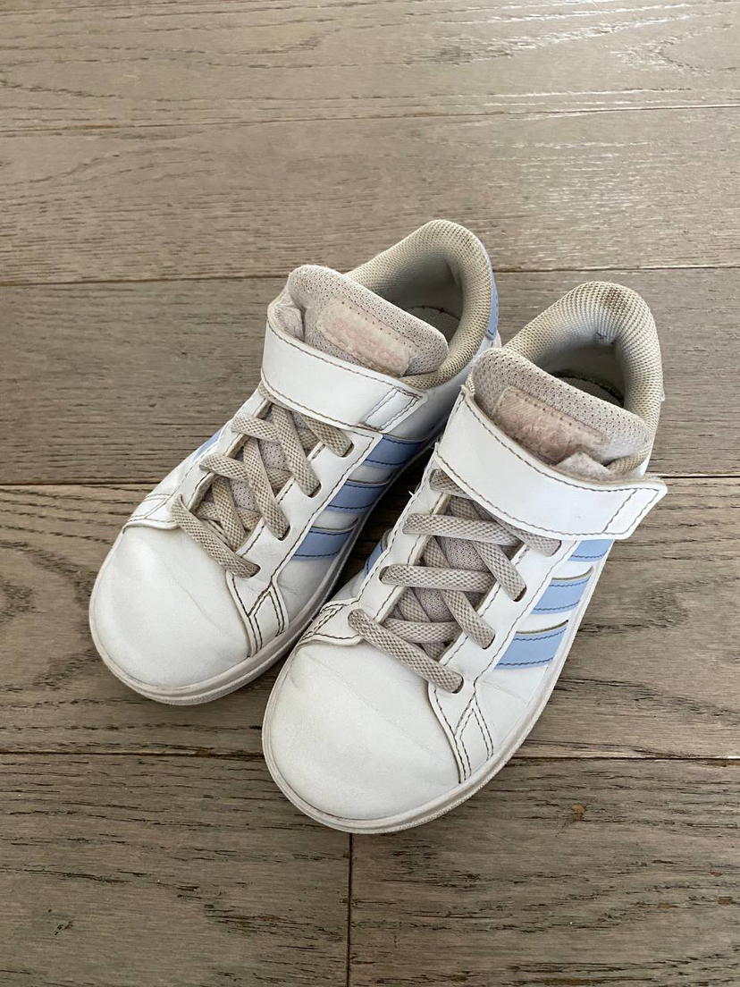 Available - Kid's shoes - US 10.5 Adidas