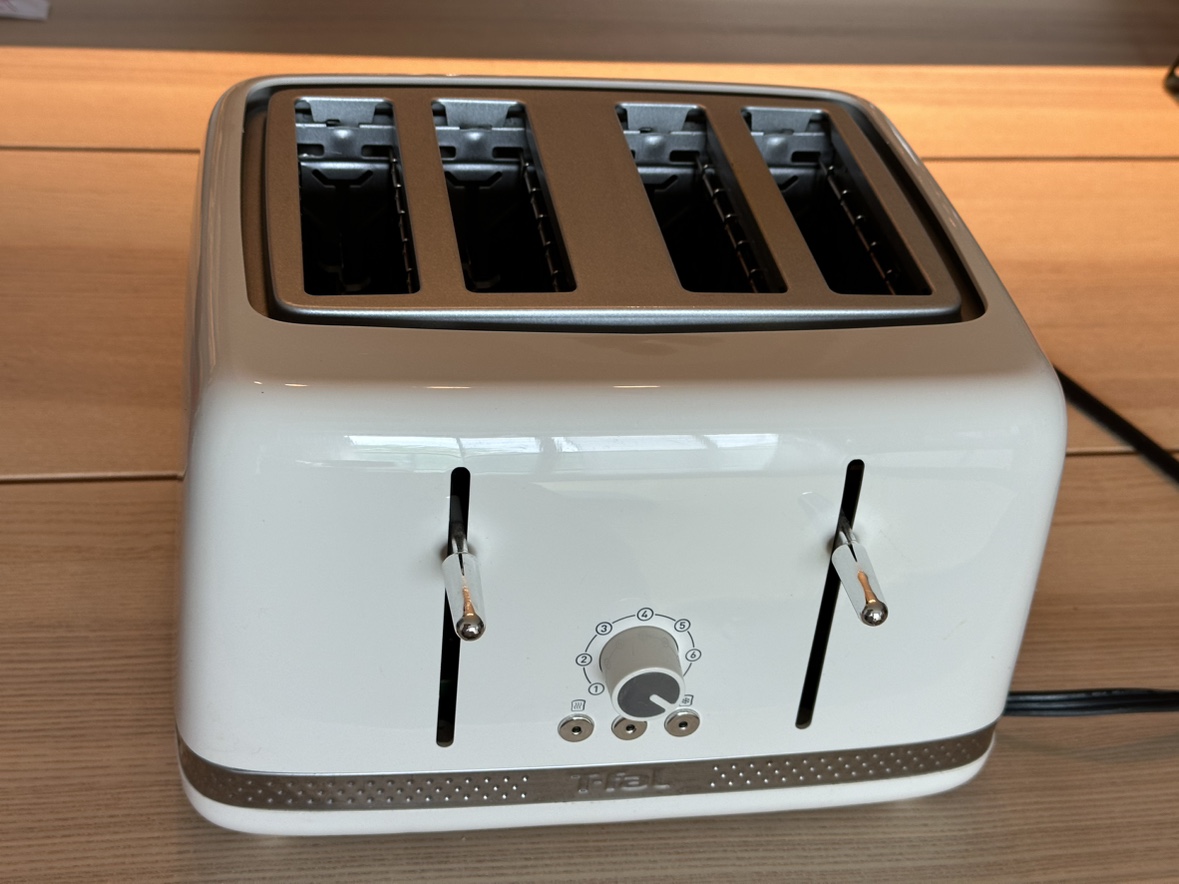 4 slices Toaster