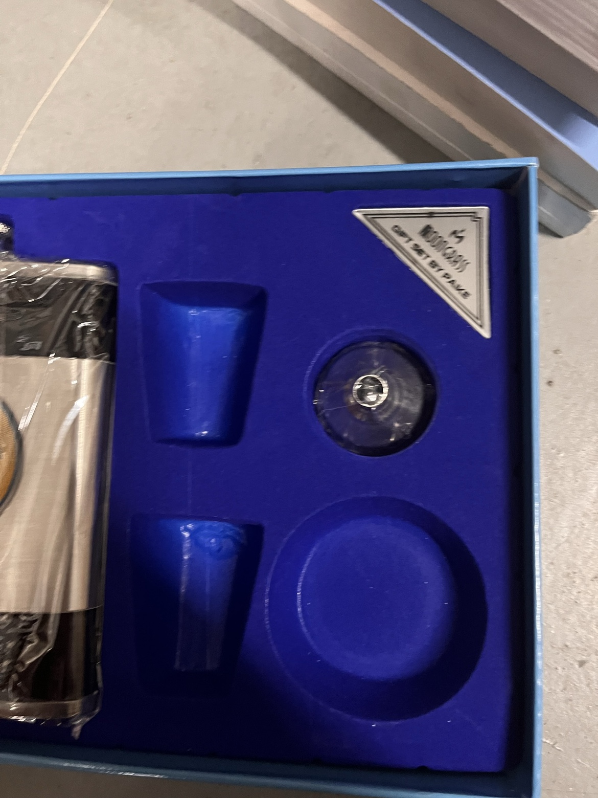 🧡 Liqour Flask and funnel image indicator(2)