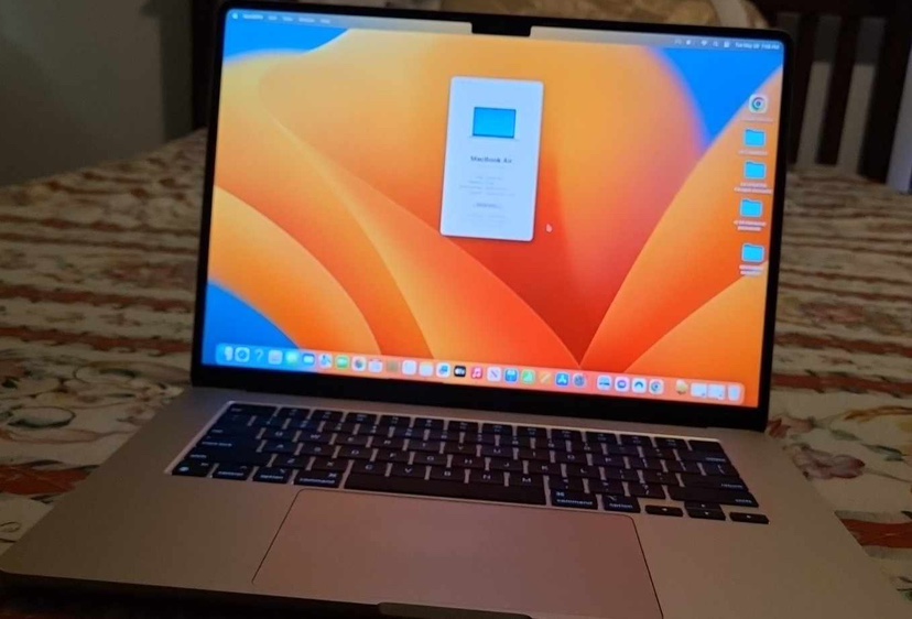 Macbook Air M2 2023