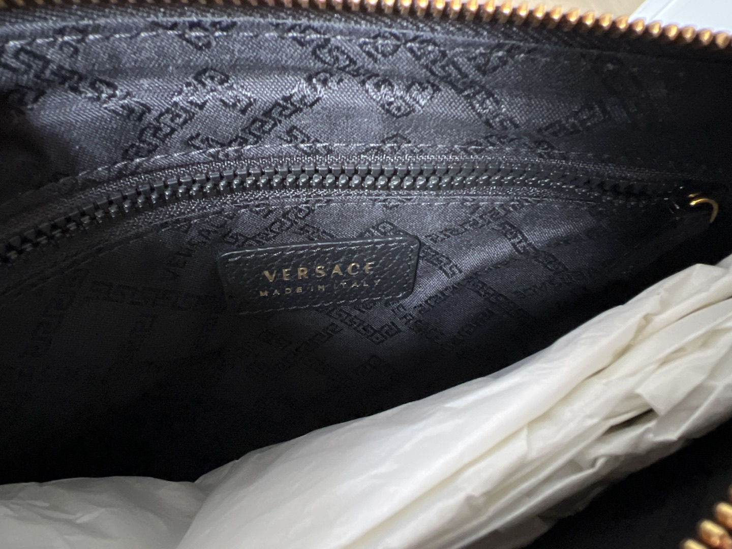 Versace Calf Leather small pouch/purse/handbag image indicator(6)