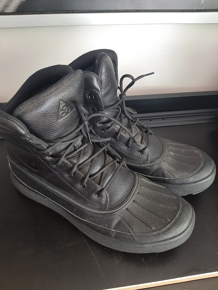 Nike Woodside Boots- Size 12