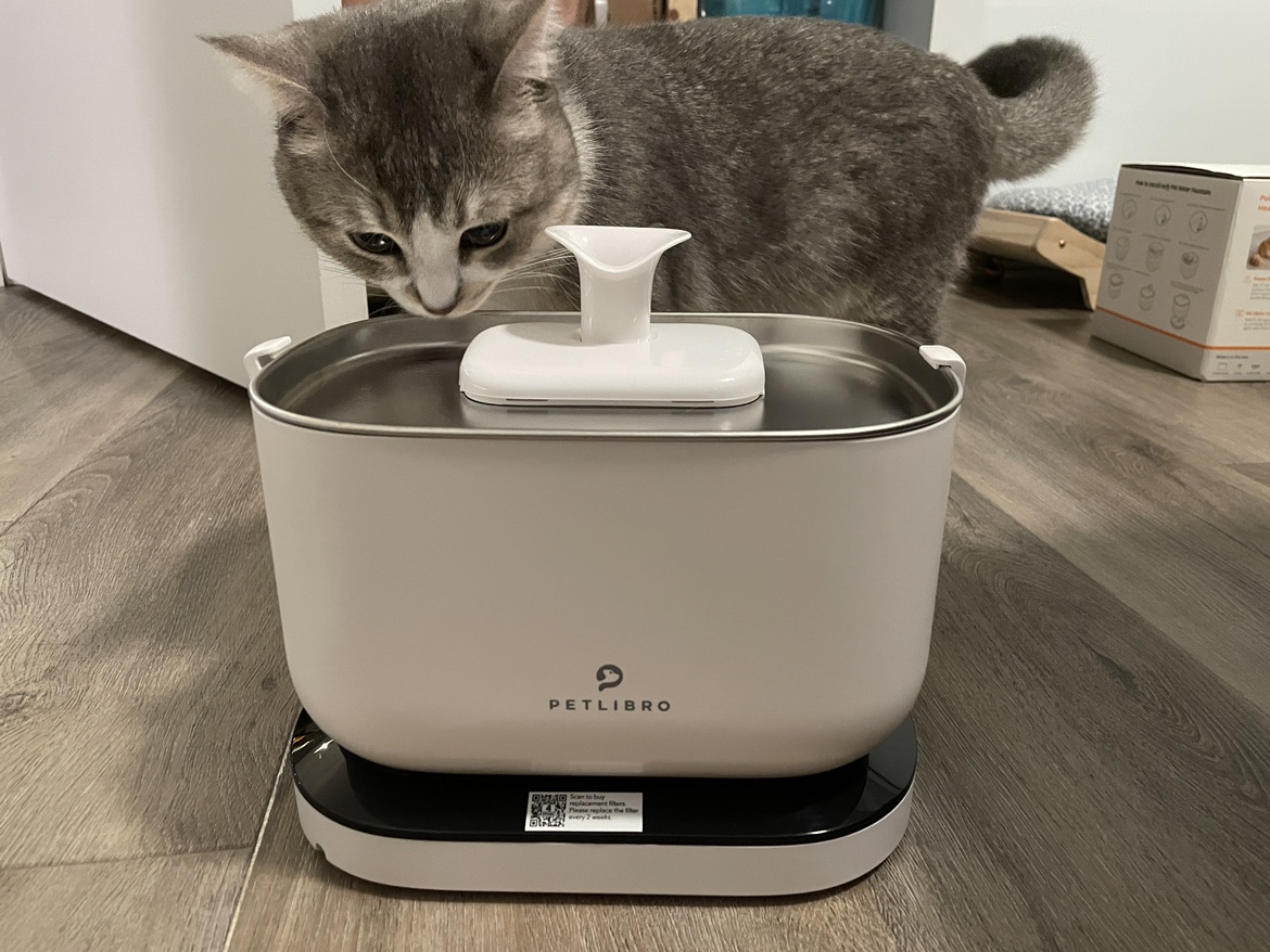 PETLIBRO dockstream battery-operated water fountain thumbnail
