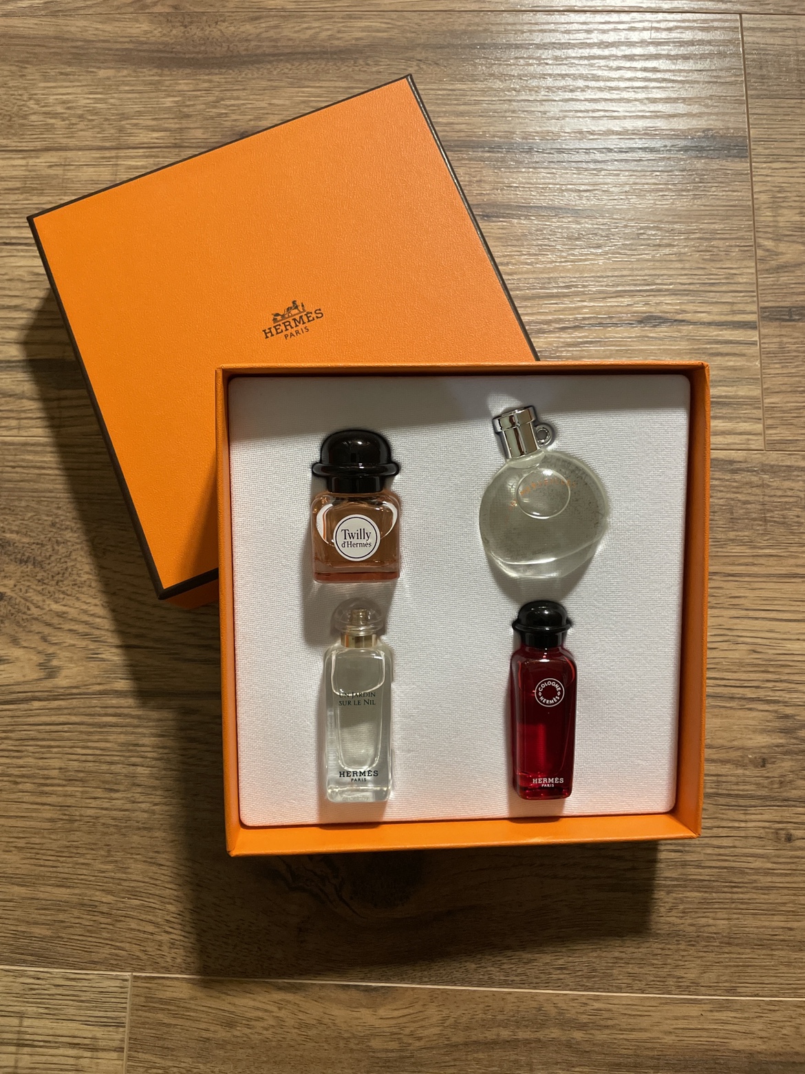 HERMÈS Mini Fragrance Discovery Set thumbnail