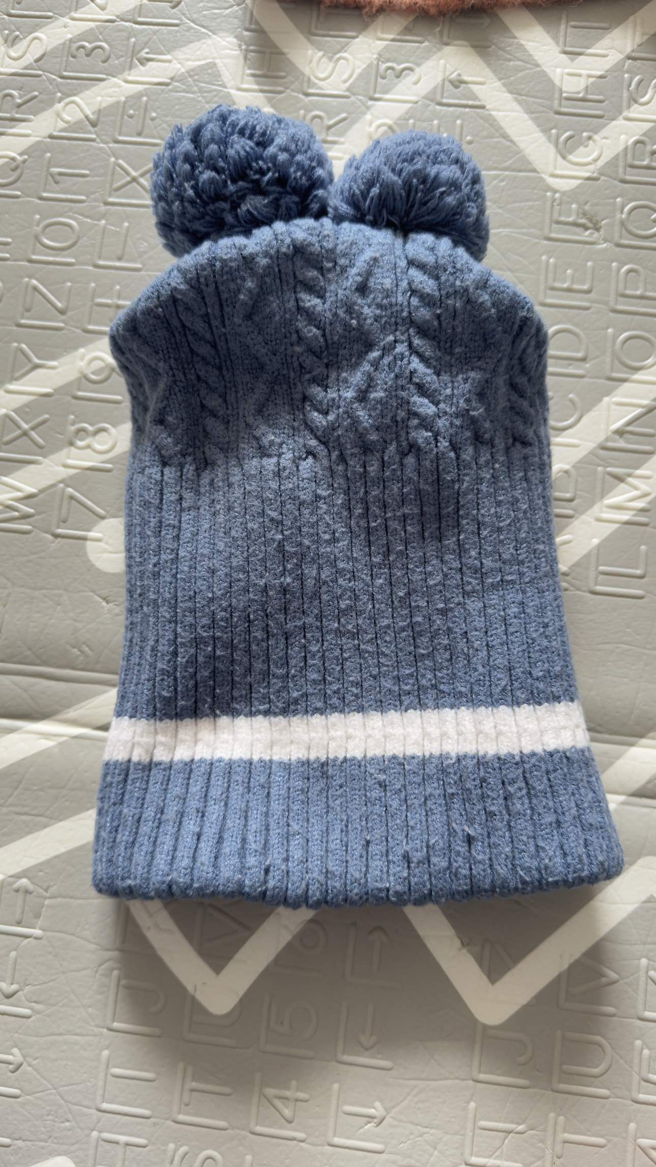 Winter hat bundle moving sell image indicator(3)