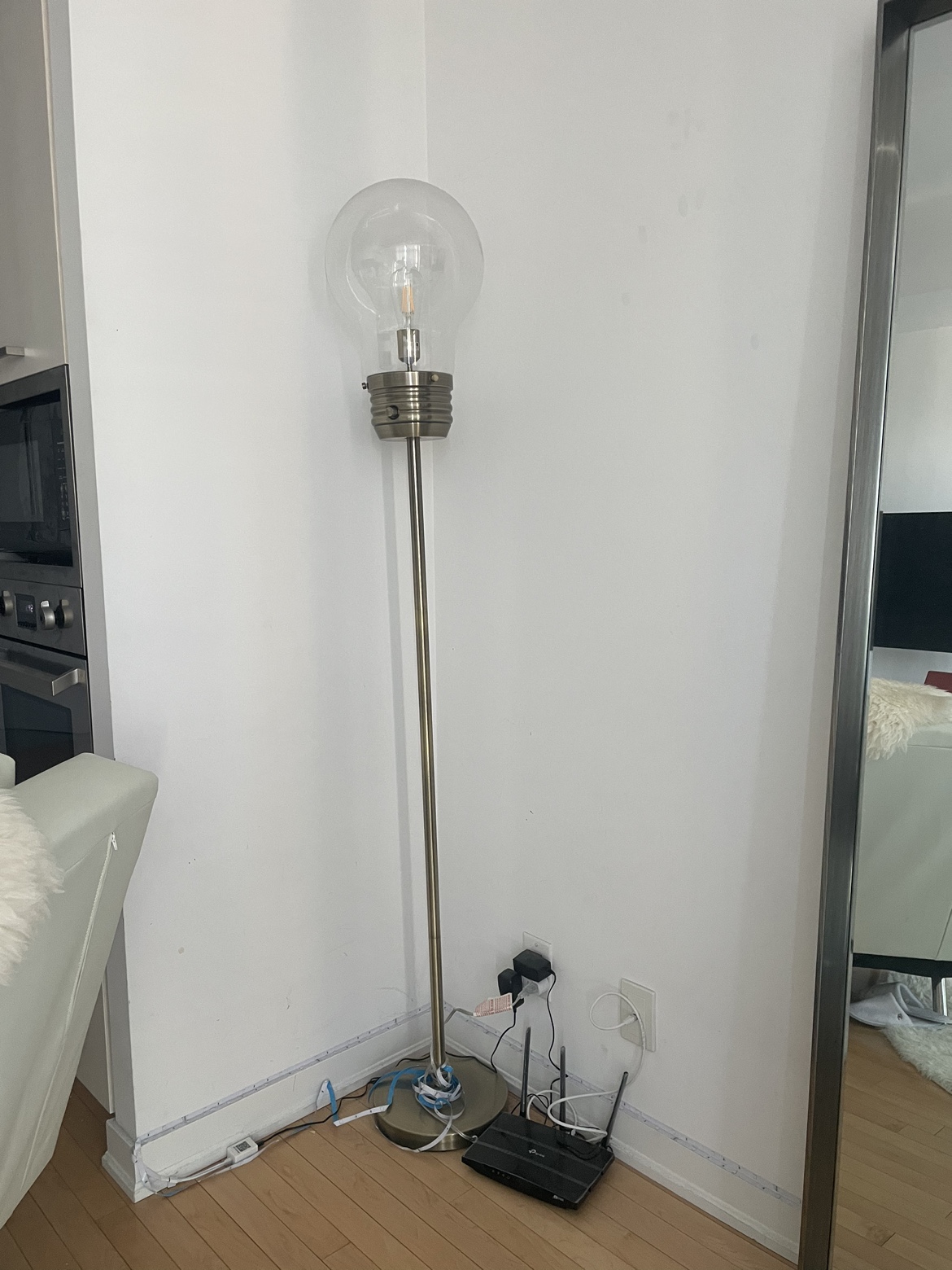 FLOOR LAMP (Moving Out Sale)