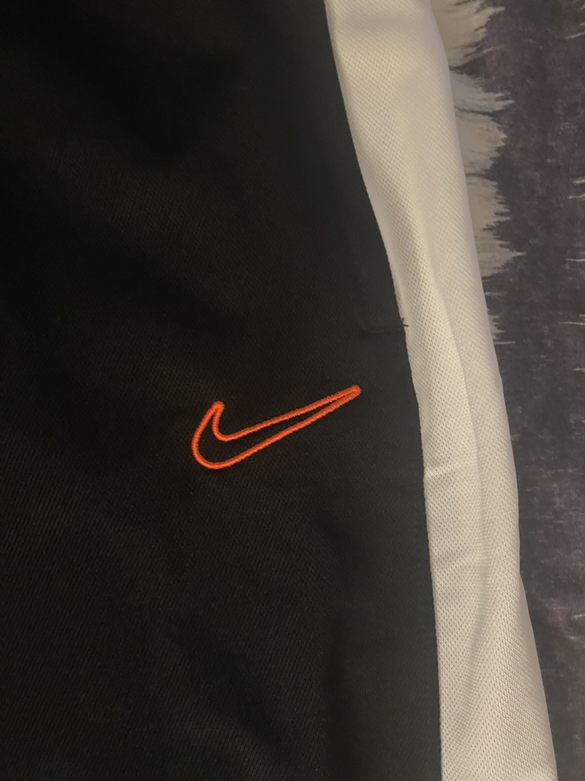 Nike tracksuits - photo 2