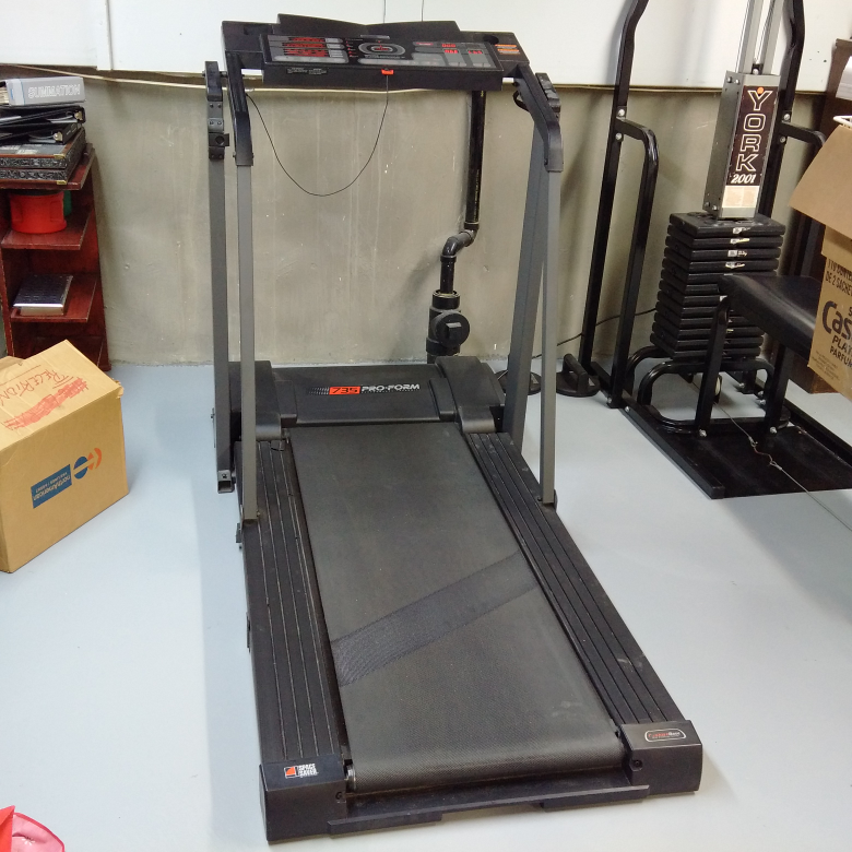 PROform 735 Treadmill - photo 3