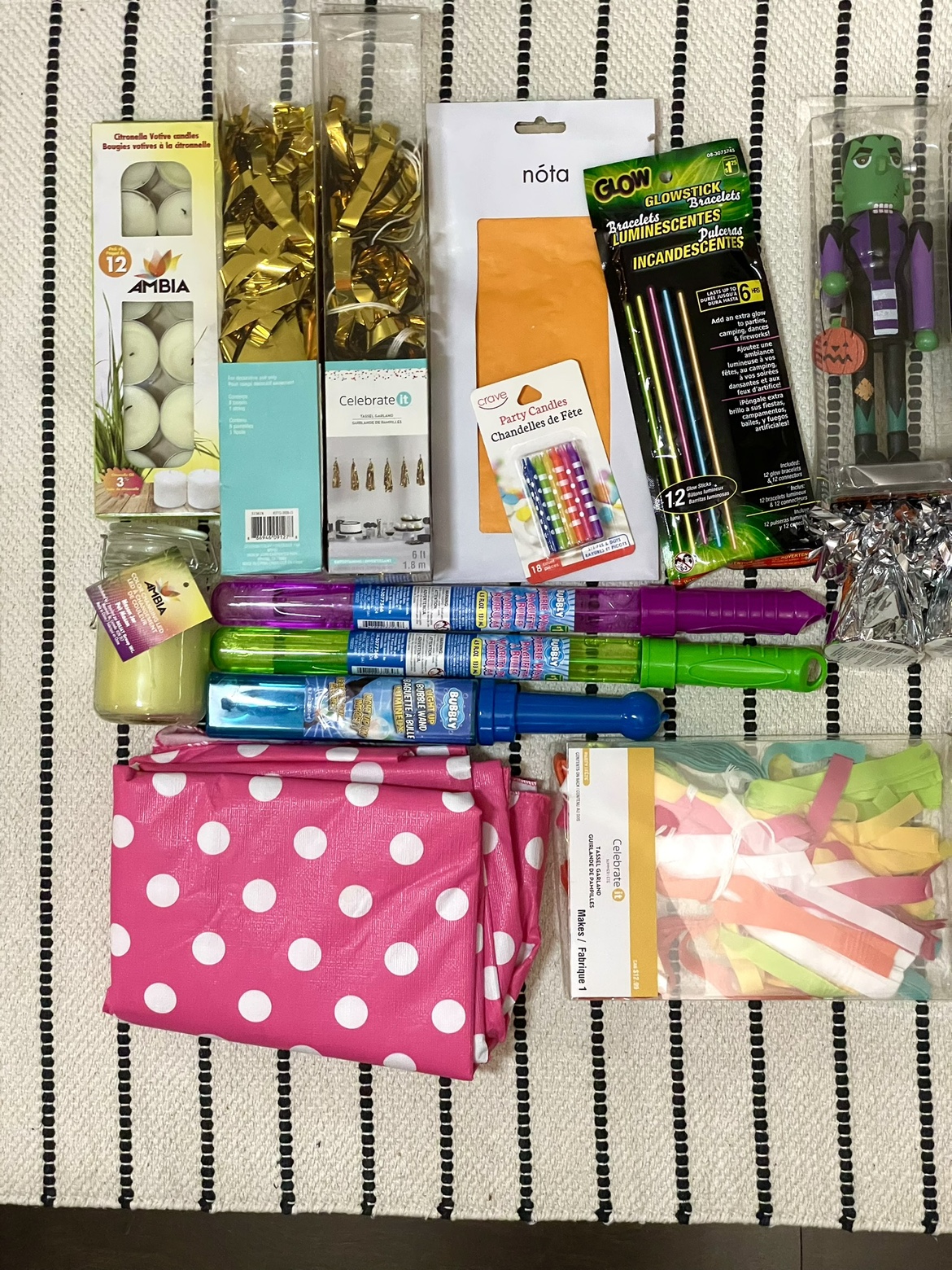 Large bundle of party and seasonal items image indicator(3)