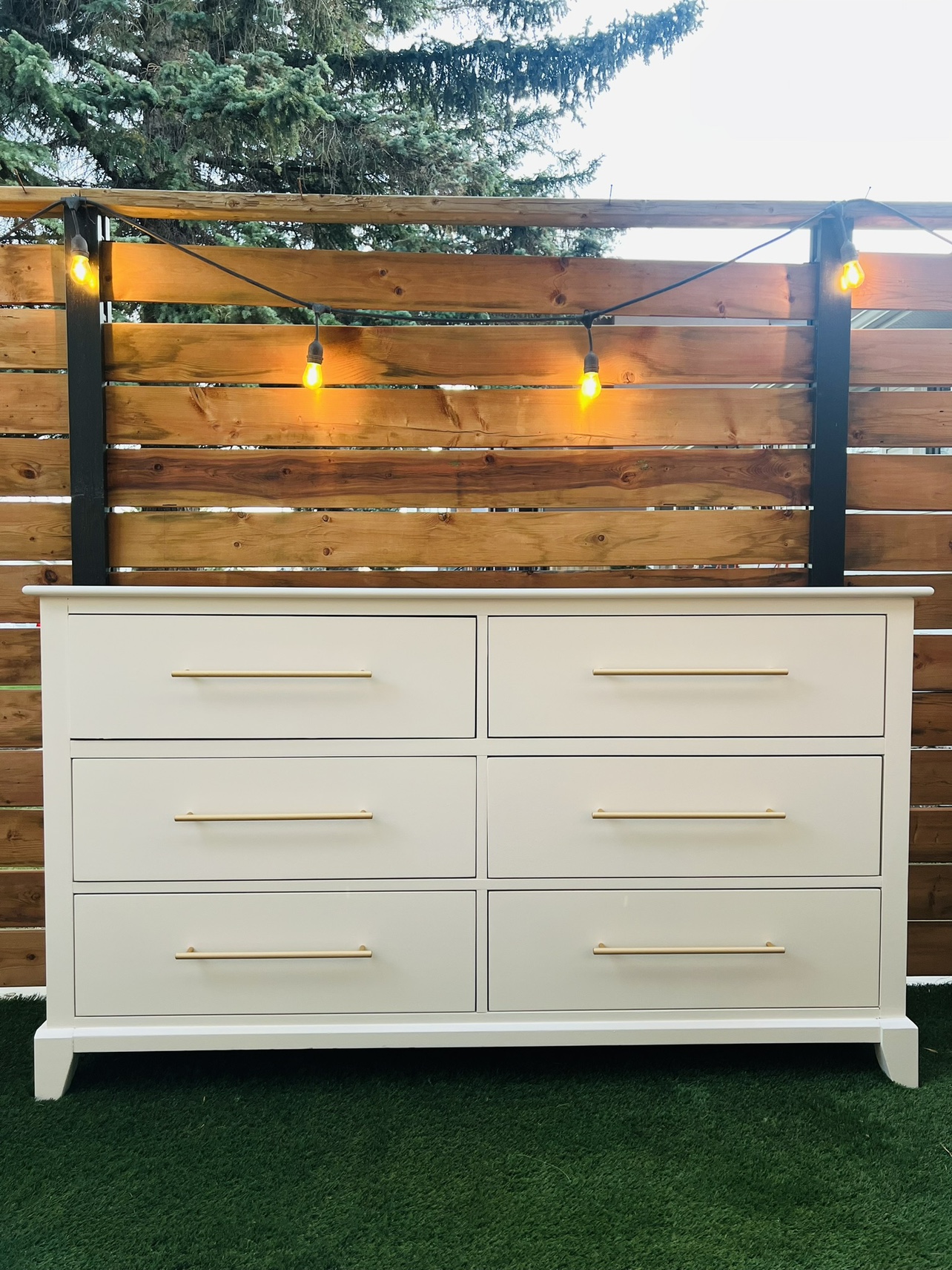 Quality Sideboard Credenza