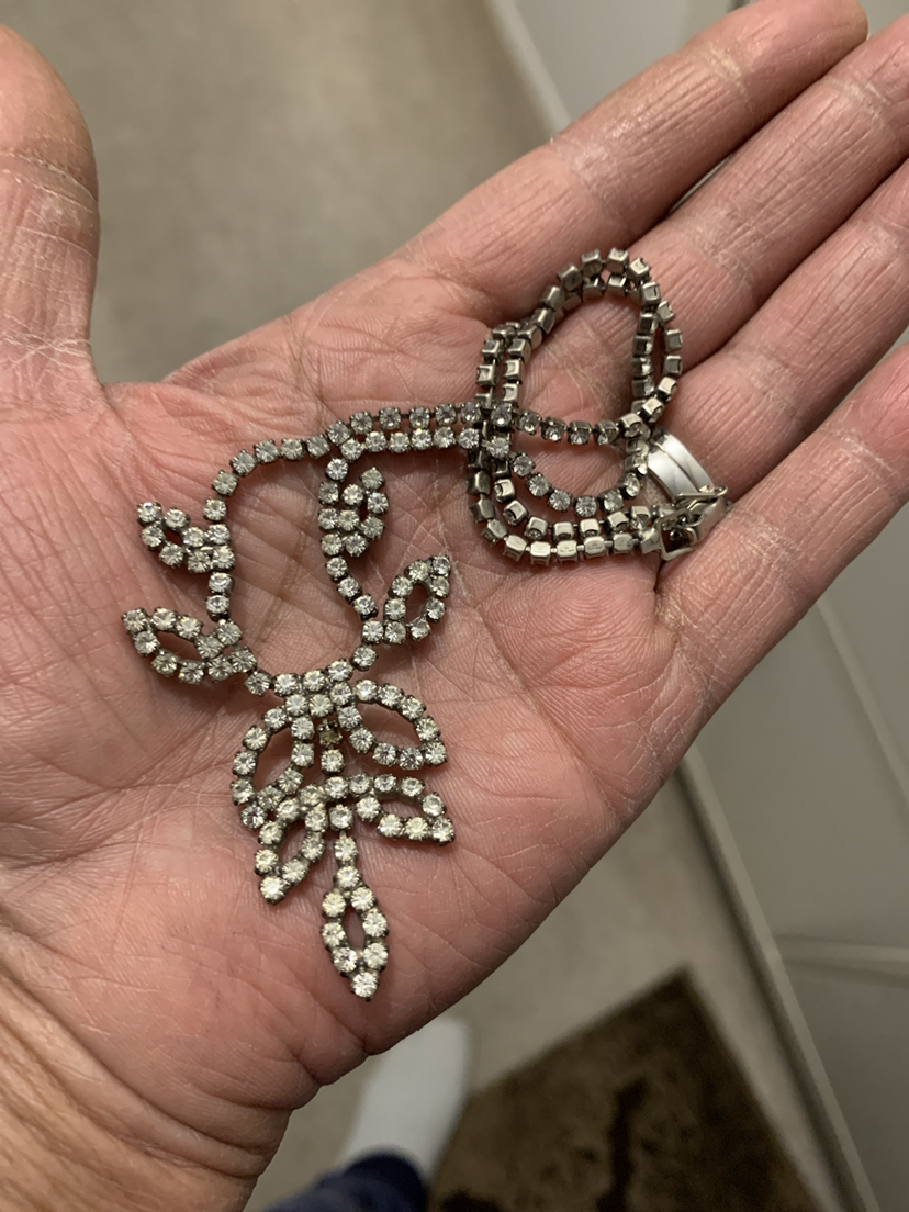 Vintage Pretty necklace image indicator(4)