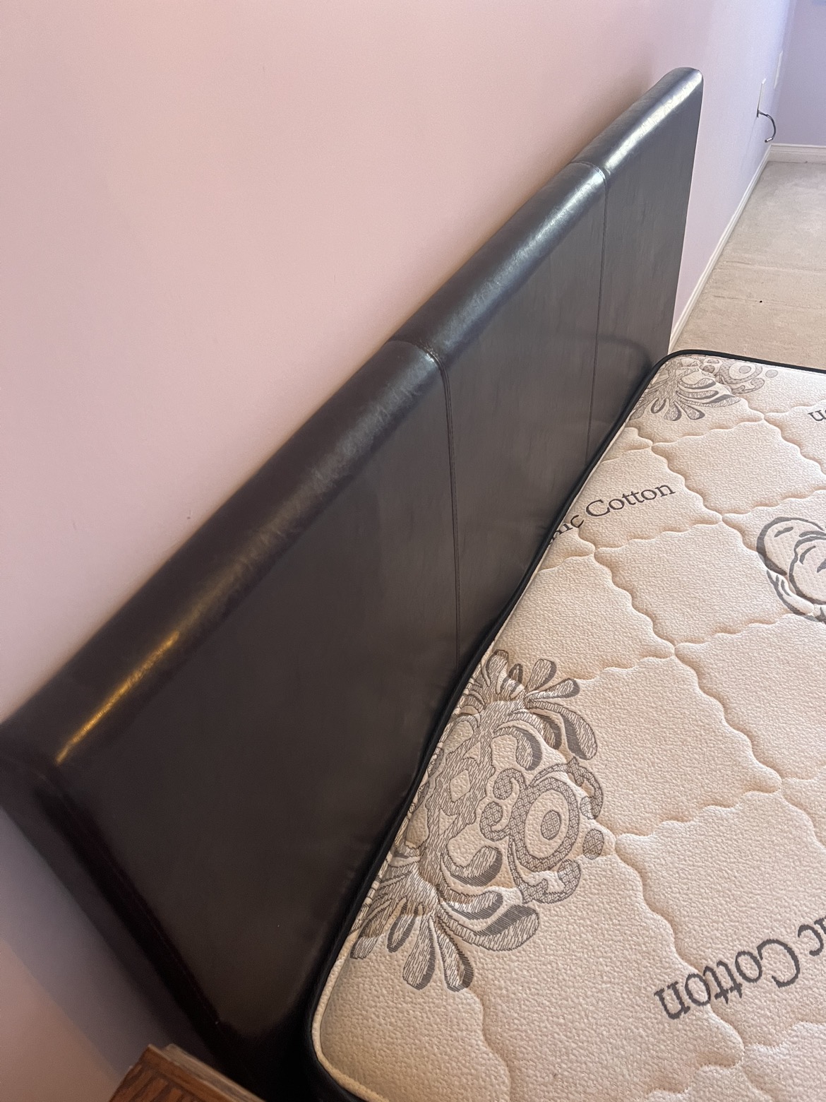 Queen sized bed - photo 3