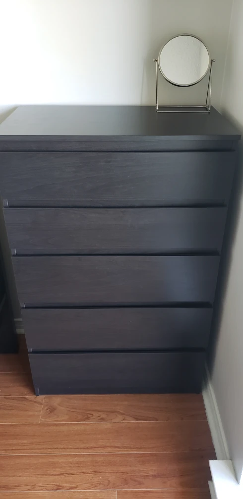 Almost new! 5 drawers chest, black-brown