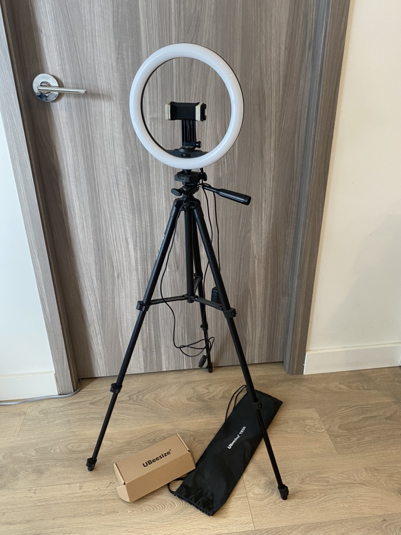 Ring light on tripod - photo 2