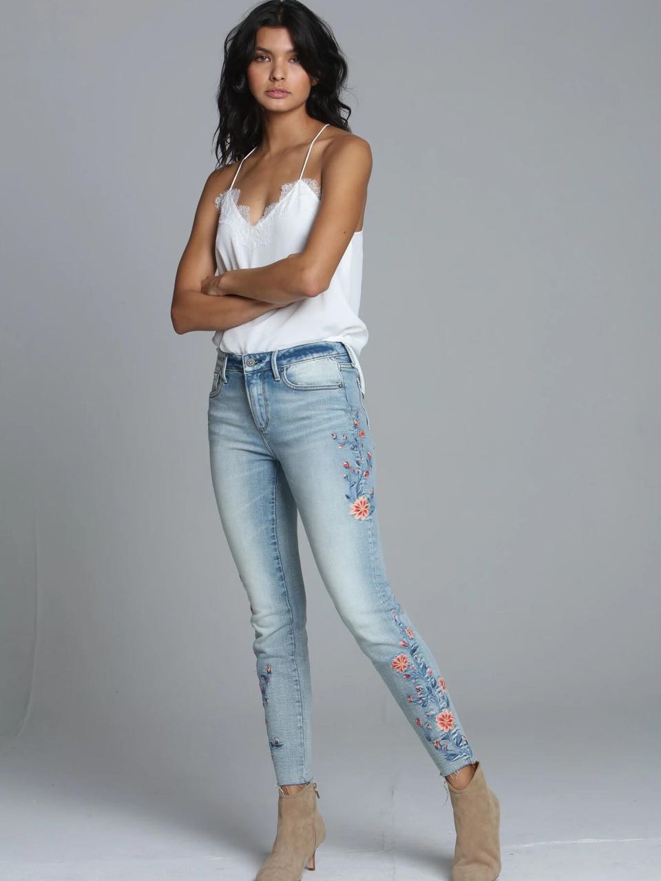 Driftwood Jackie Light wash embroidered skinny jeans sz 30 L 28