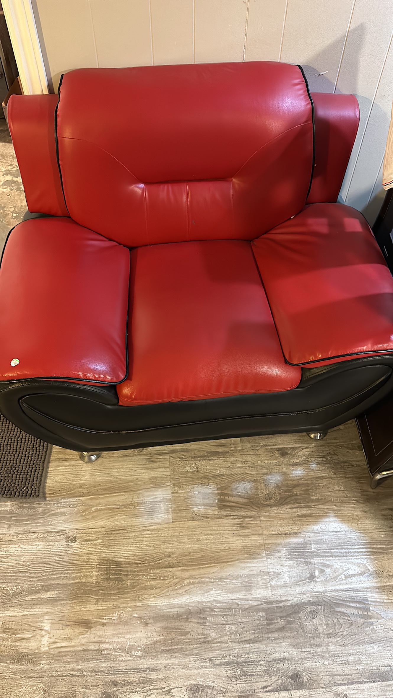 Sofa set red color    3 seat 2 seat 1 seat all 3 Pls pick