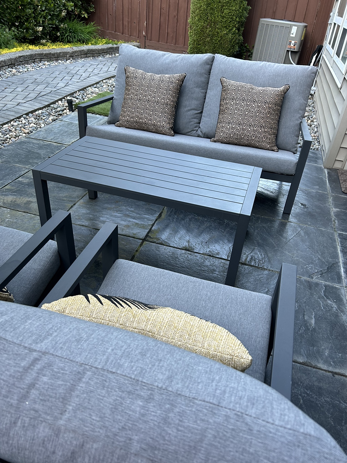 OUTDOOR FURNITURE GROUPING - photo 4