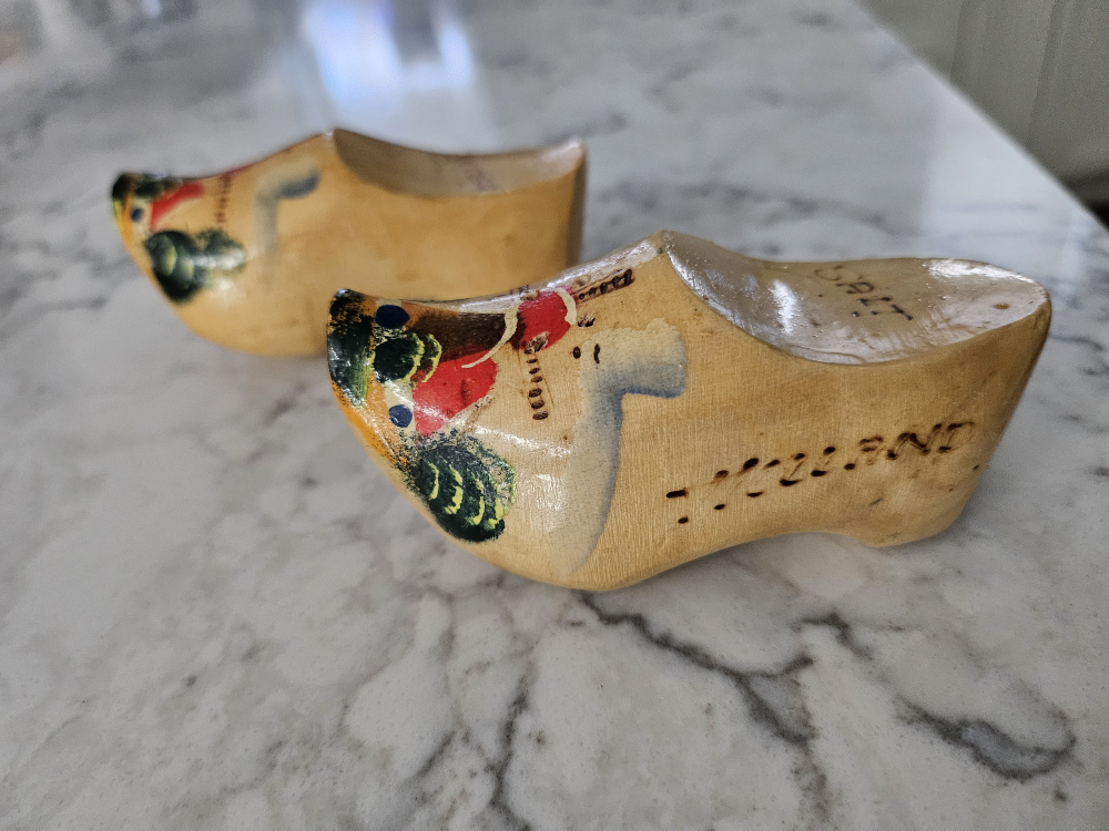 Vintage clog salt & pepper shakers Holland image indicator(3)
