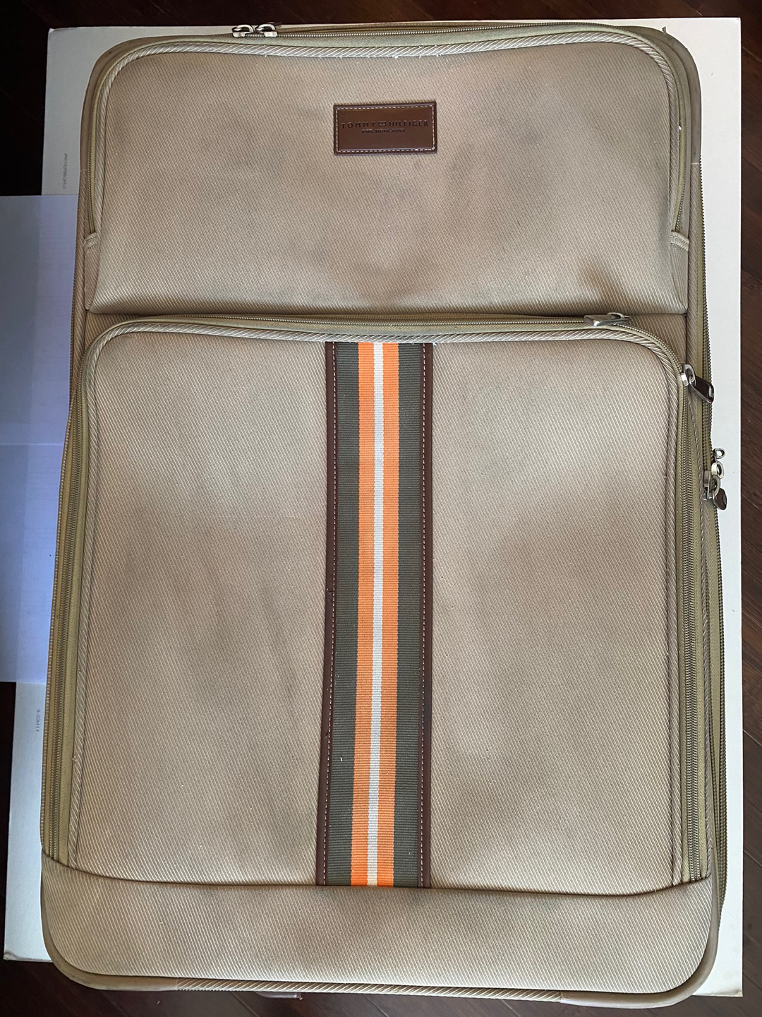 Tommy Hilfiger  28" suitcase