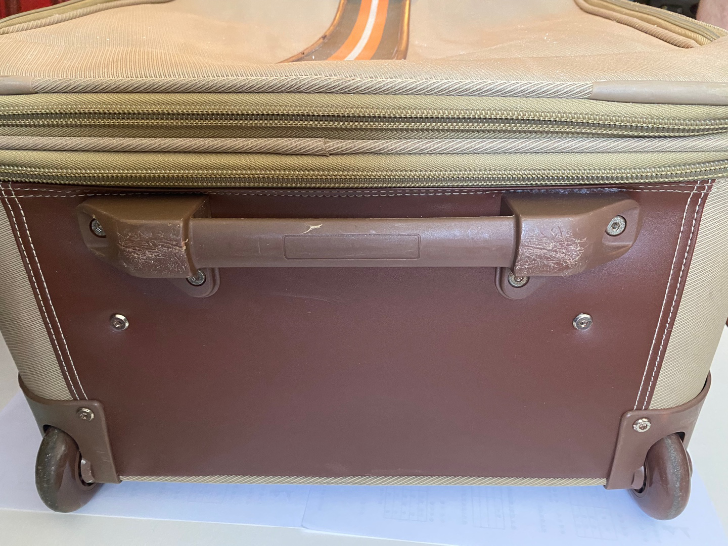 Tommy Hilfiger  28" suitcase - photo 2