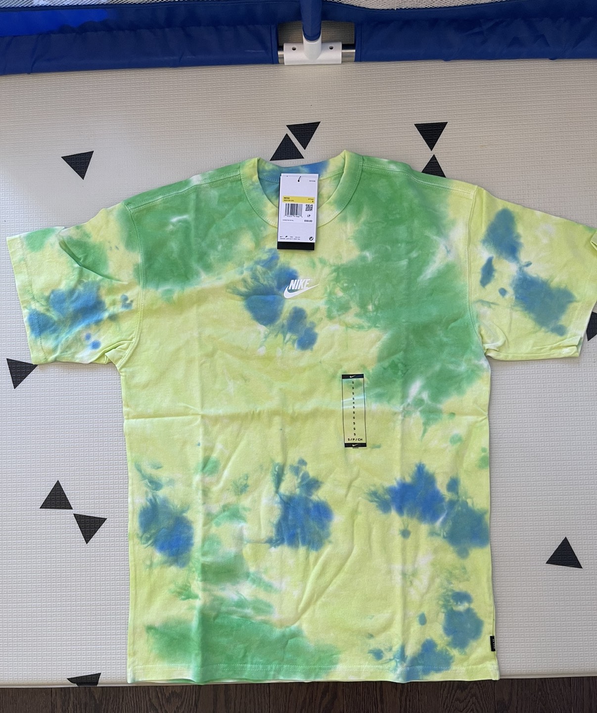Men’s Nike Tie-Dye Shirt thumbnail