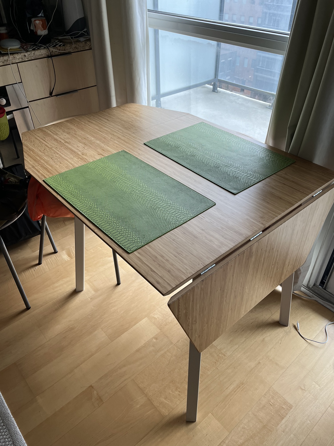 Ikea Table - photo 2