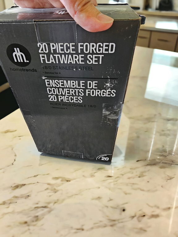 20 Piece Forged Flatware Set BRAND NEW image indicator(4)