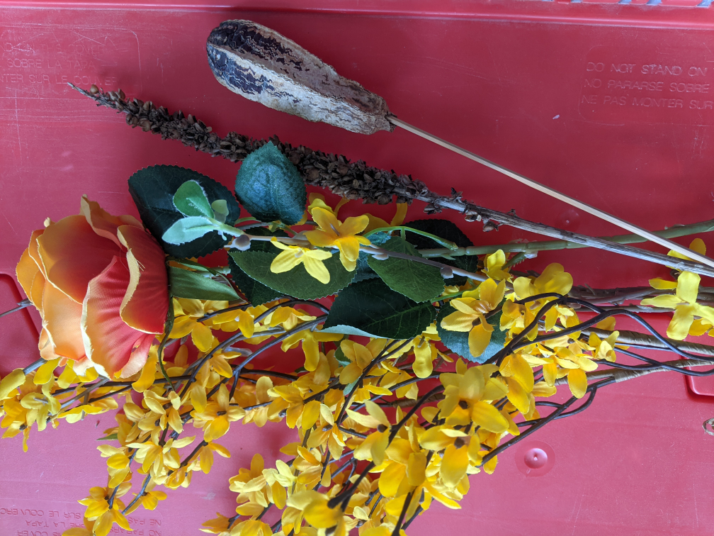 Artificial flowers 🏵️ Moving Sale! image indicator(2)