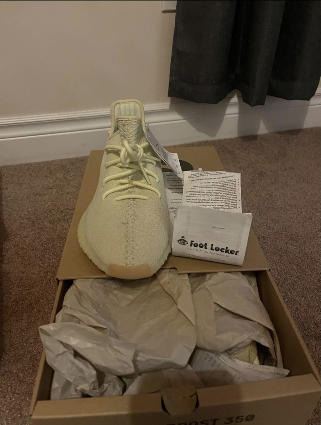 Yeezy for sale used like new all size 9.5 - photo 2