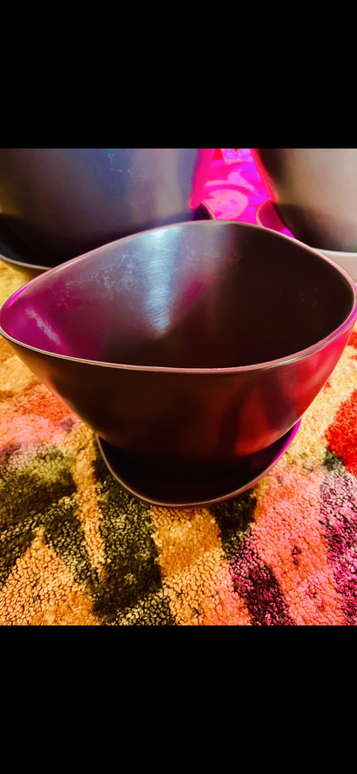 TRIANGULAR PLANTER POT W/ DRAINING PLATE thumbnail