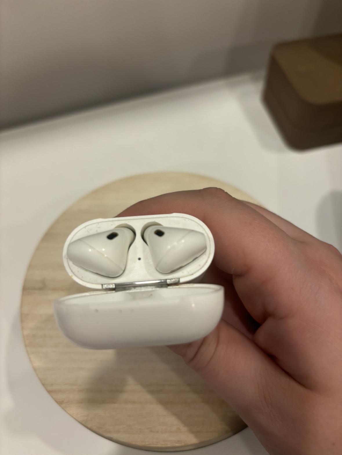 1st Generation AirPods - photo 2