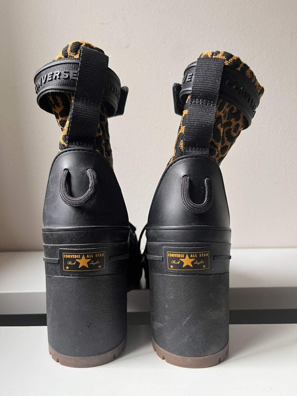 Converse Chunky Boots size 7.5 image indicator(9)