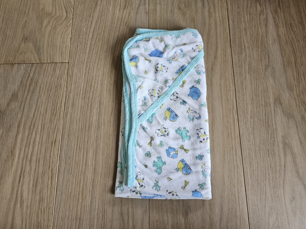 Hooded baby towel thumbnail
