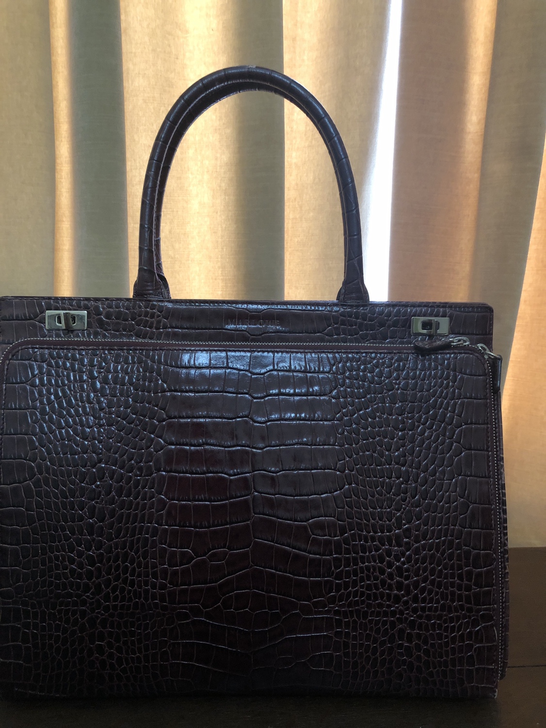 Marlowe briefcase genuine leather image indicator(3)