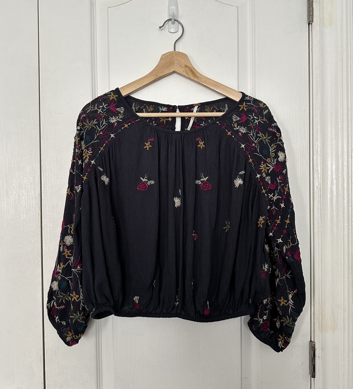 Free People “Wild Flowers” blouse • size M • indigo image indicator(2)