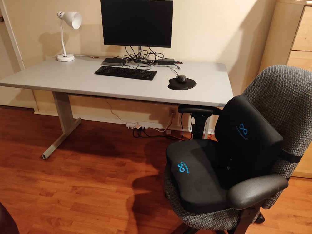 Office table and chair - photo 2