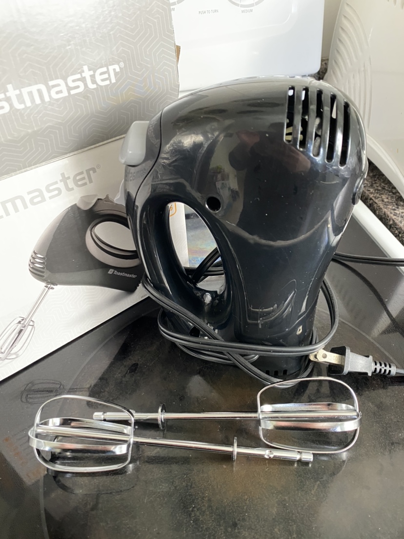 Toastmaster Hand Mixer - photo 2