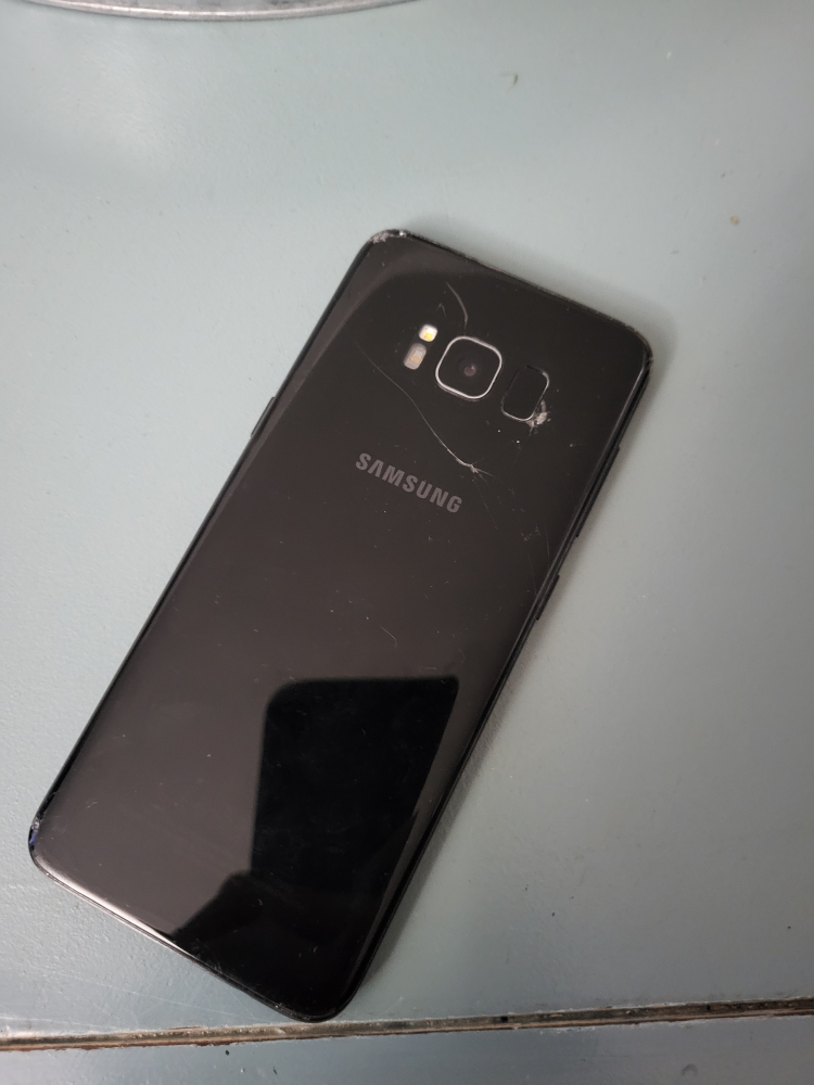 Samsung S8 (Read description) - photo 2