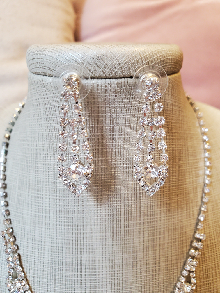 Gorgeous Rhinestone Necklace & Earring Jewelry Set image indicator(3)