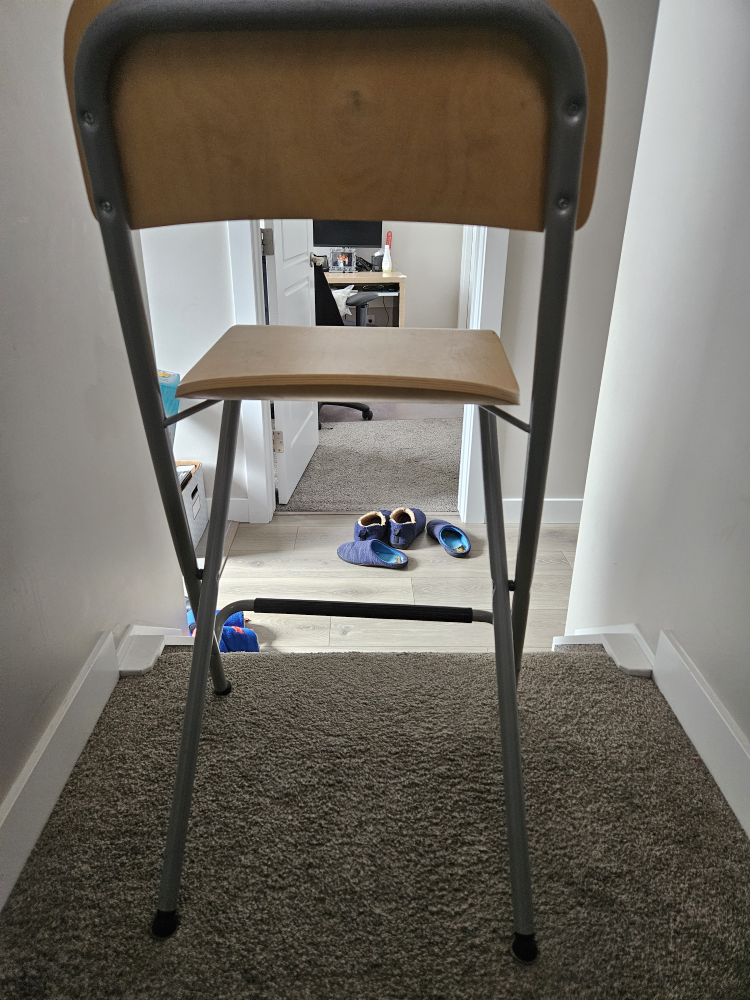 Franklin High Bar Stool with backrest