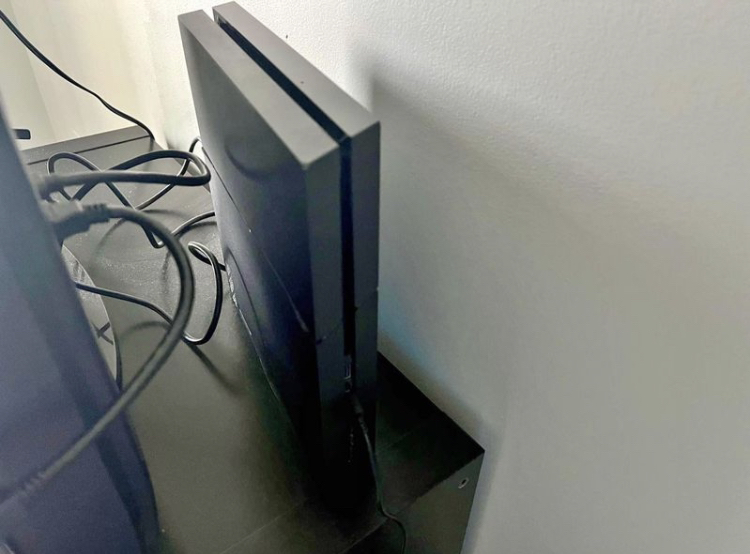 Ps4 Original 500GB + 32” TV - photo 3