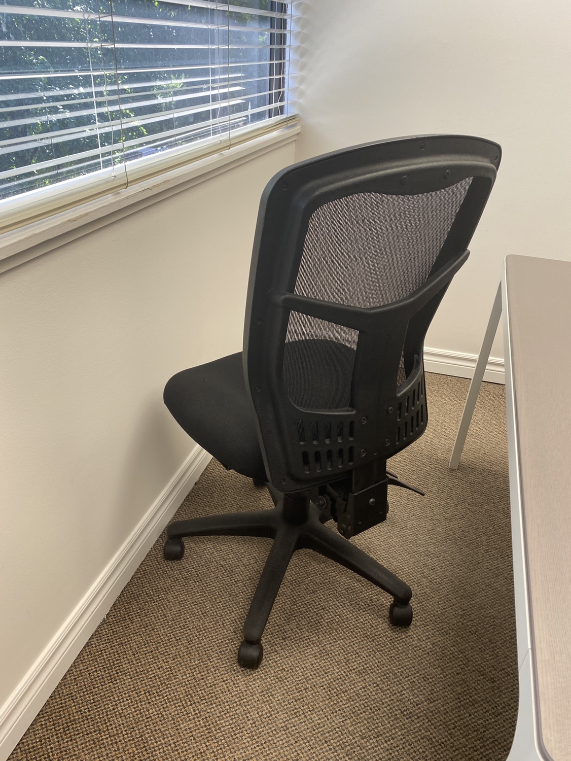 Office chairs (2) - photo 2