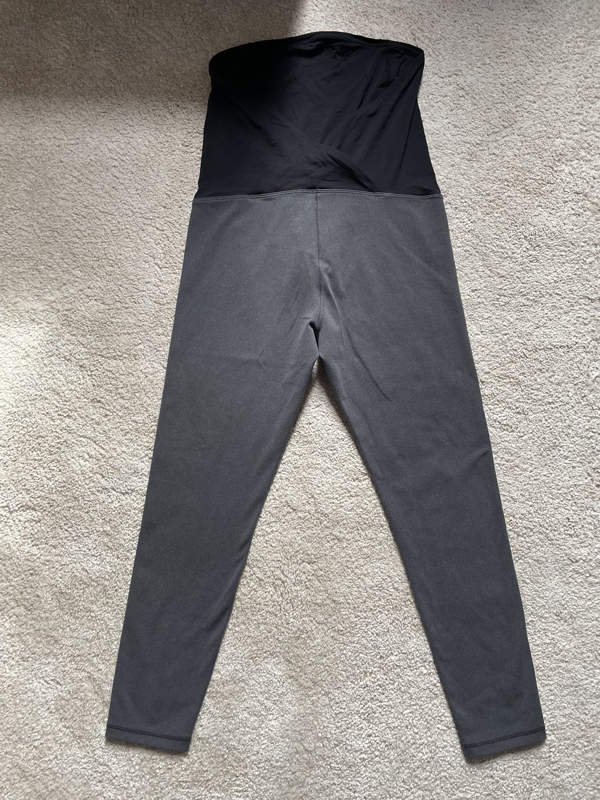 Maternity leggings - size Medium - photo 2