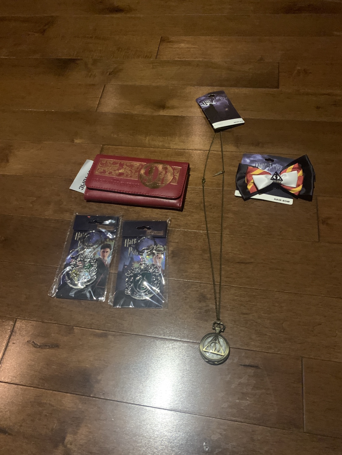 BNWT Rare Harry Potter Bow, Necklace, Keychains and Wallet thumbnail