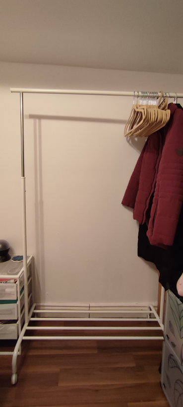 Clothes rack 🥕 thumbnail